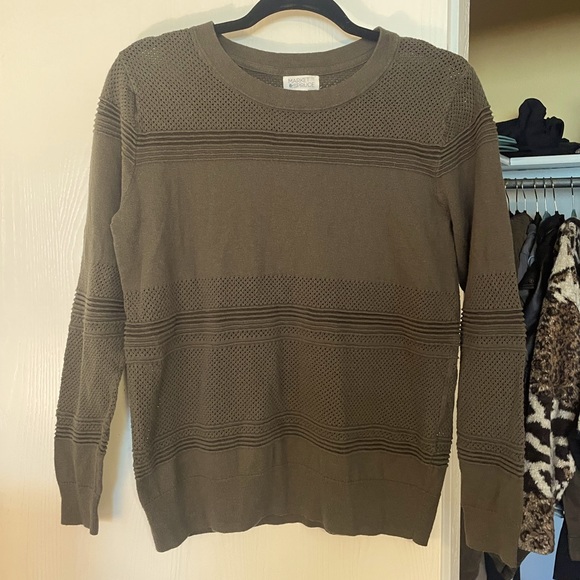 Market and Spruce Detailed Green Sweater - Picture 1 of 3
